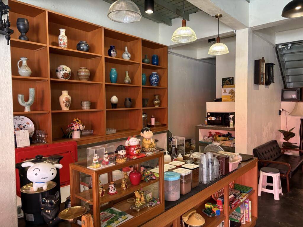 ร้านปังลุงเฉื่อย นครสวรรค์ 6